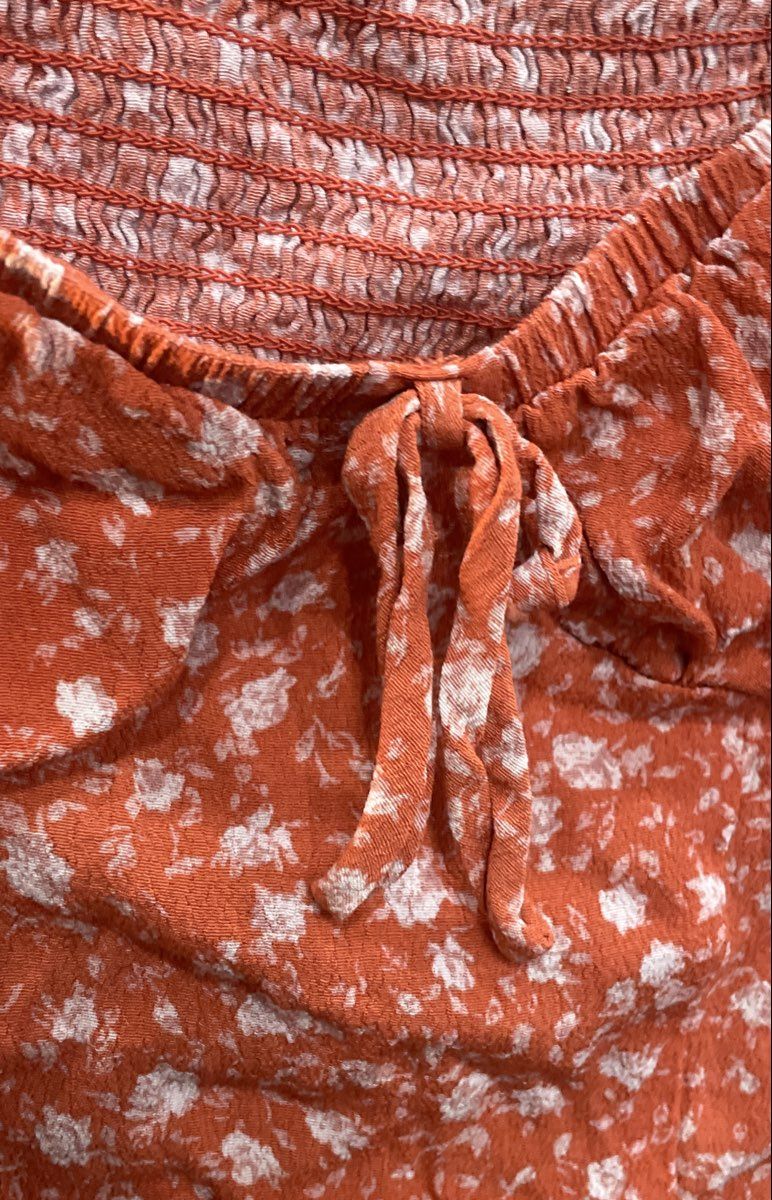 Wild Fable Women's Salmon Floral Tie Front Smocked Rayon Crop Top Size S