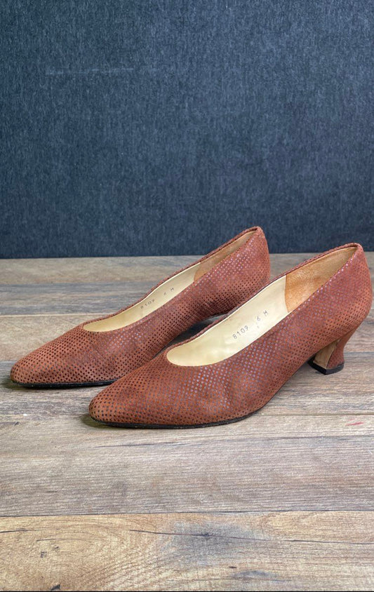 Vintage 80s Evan-Picone Brown Suede Textured Pointed Toe Pumps Heels Size 6