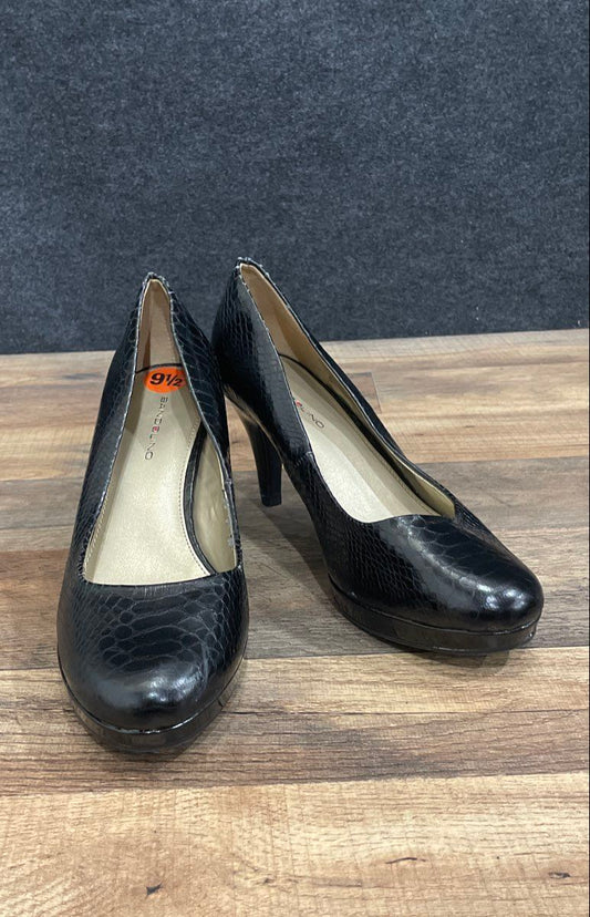 Bandolino Black Faux Croc Platform Round Toe Pumps Women's Size 9.5