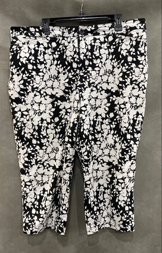 Croft & Barrow Women's Black White Floral Classic Fit Stretch Capri Pants Sz 18
