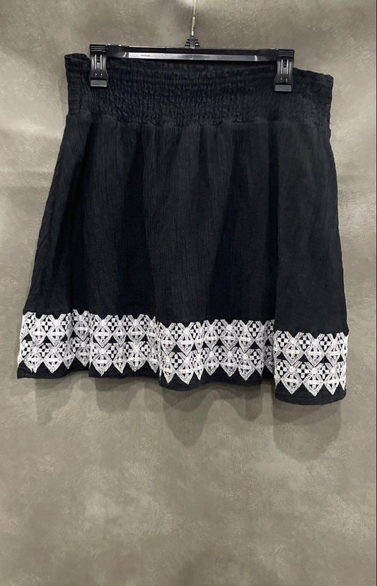 Old Navy Women's Black Smocked Embroidered Cotton Linen Blend Mini Skirt Sz SP