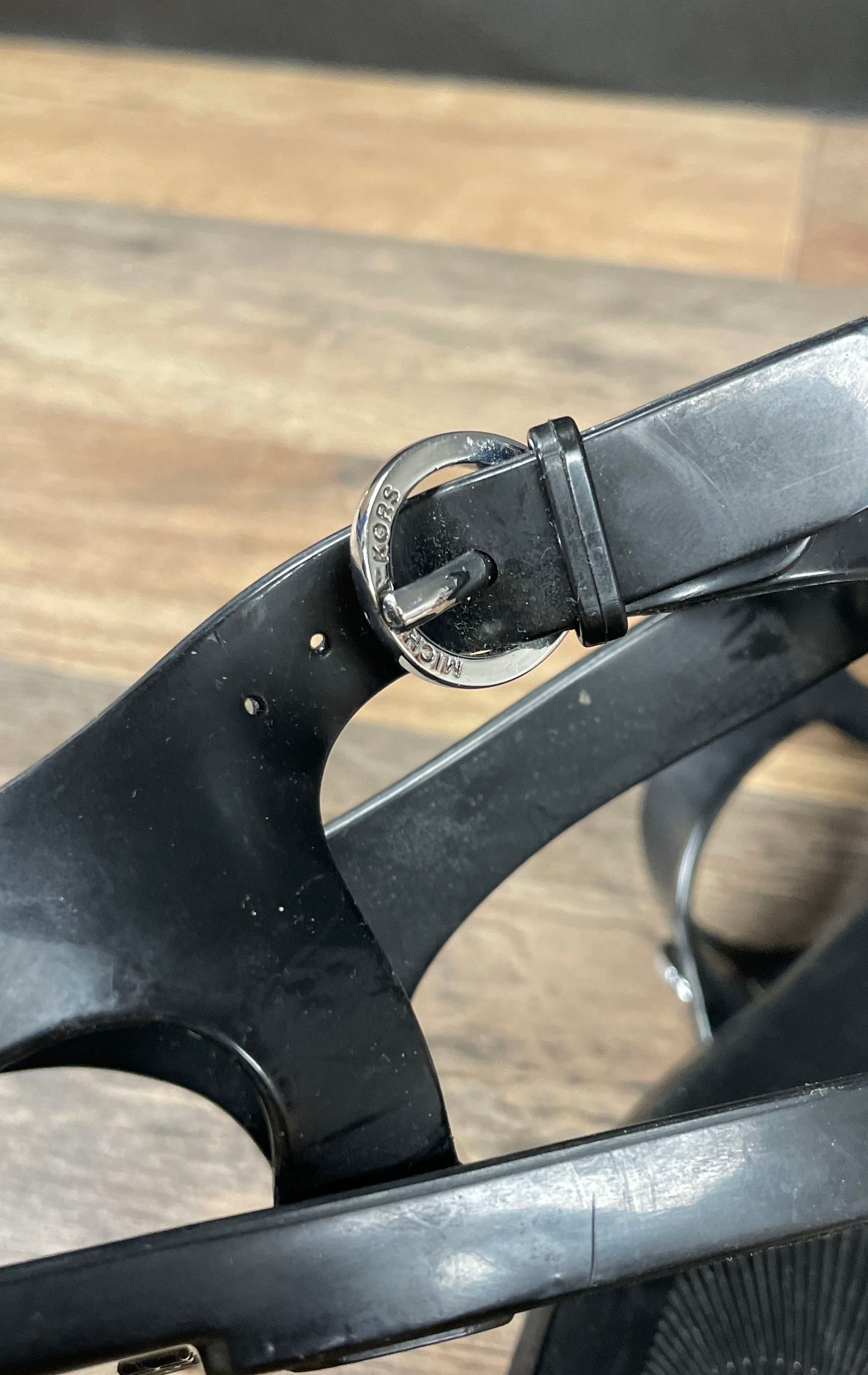 Michael Kors Jelly Thong Ankle Strap Sandal Black Silver Logo Size 8