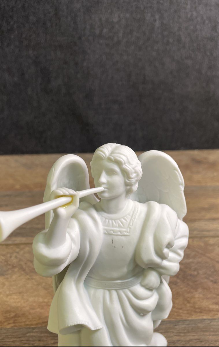 Vintage 1992 Avon Nativity Collectibles Gabriel Angel Figurine White