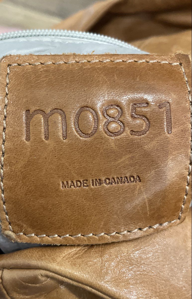m0851 Brown Leather Hobo Shoulder Bag Made in Canada Tan Large Designer