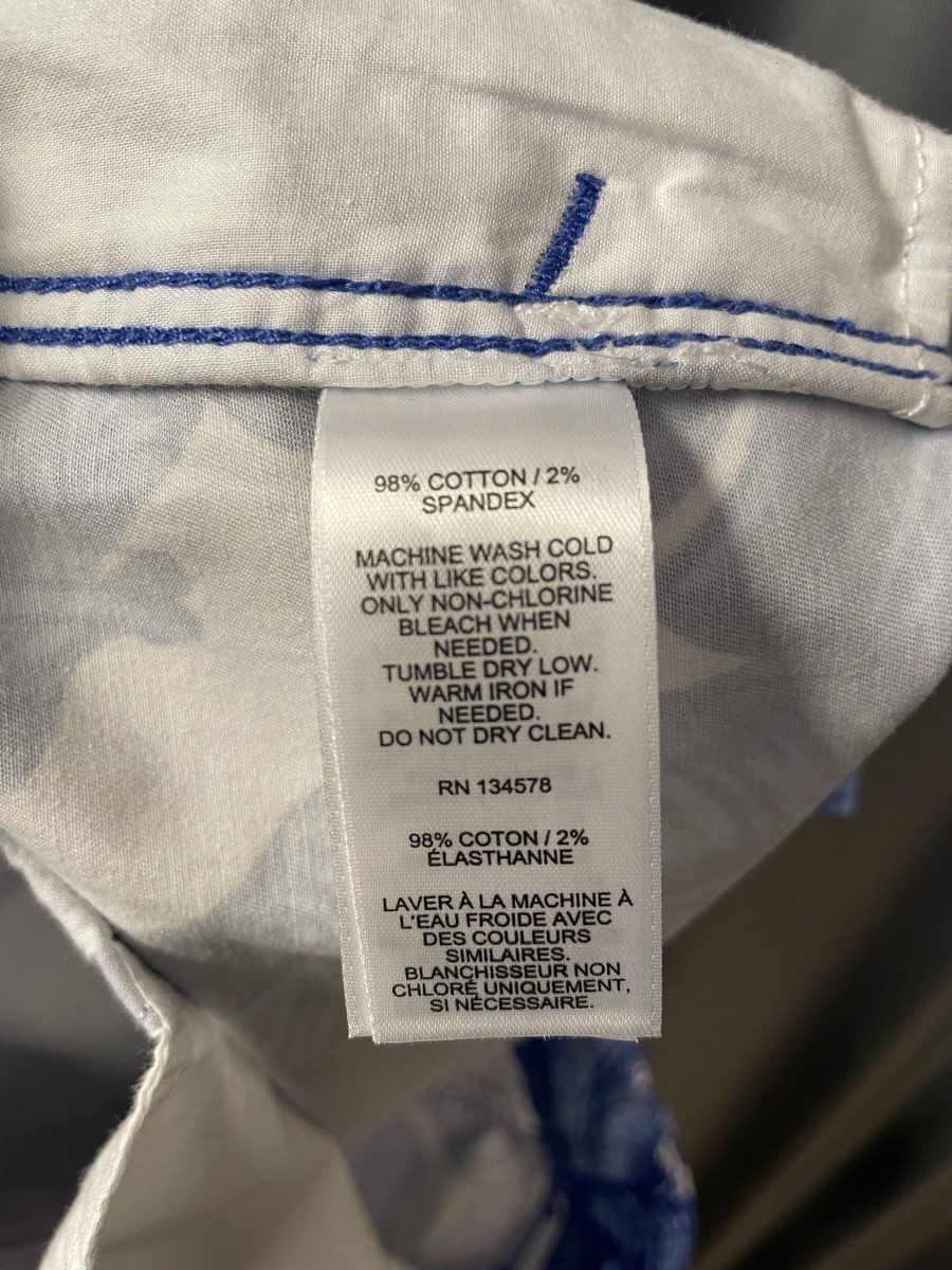 Vineyard Vines Women's Blue White Tropical Leaf Print Chino Shorts Size 2