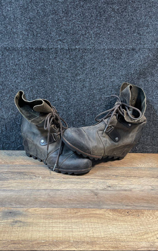 Sorel Joan of Arctic Wedge Brown Leather Lace-Up Ankle Boots Women's Size 8.5