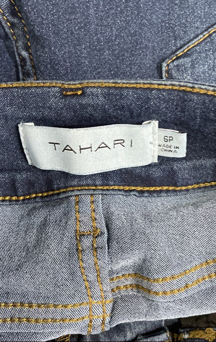 Tahari Women's Dark Blue Wash Double Button Straight Leg Petite Jeans Sz 6P