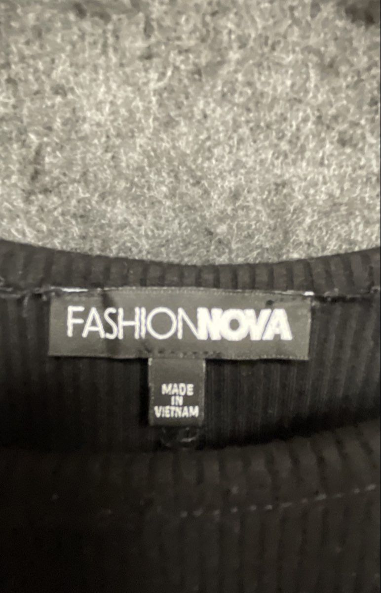 Fashion Nova Women's Black Ribbed Long Sleeve Scoop Neck Bodysuit S