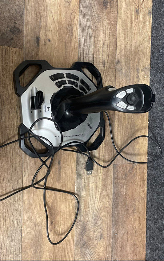 Logitech Extreme 3D Pro Joystick Flight Stick PC Gaming USB Controller