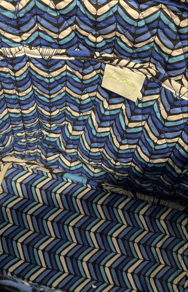 Vera Bradley Blue Multi 2010s Blue Bayou Large Quilted Vera Tote Bag Handbag