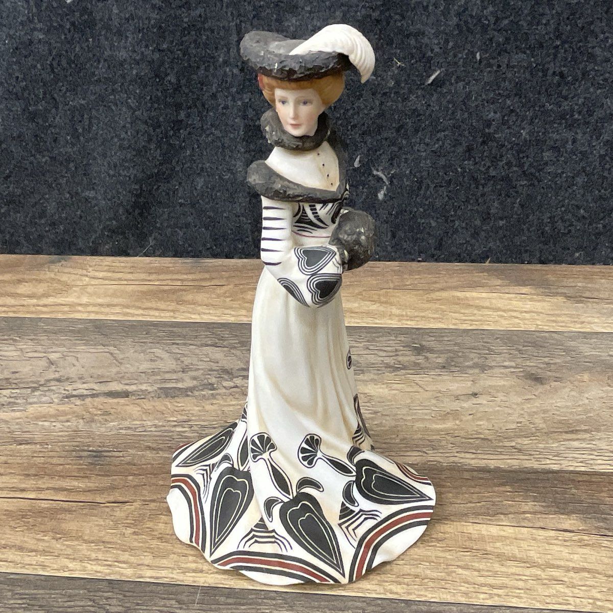 Vintage Lenox Figurine " Tea at the Ritz" Victorian Lady Porcelain 8.5" Tall
