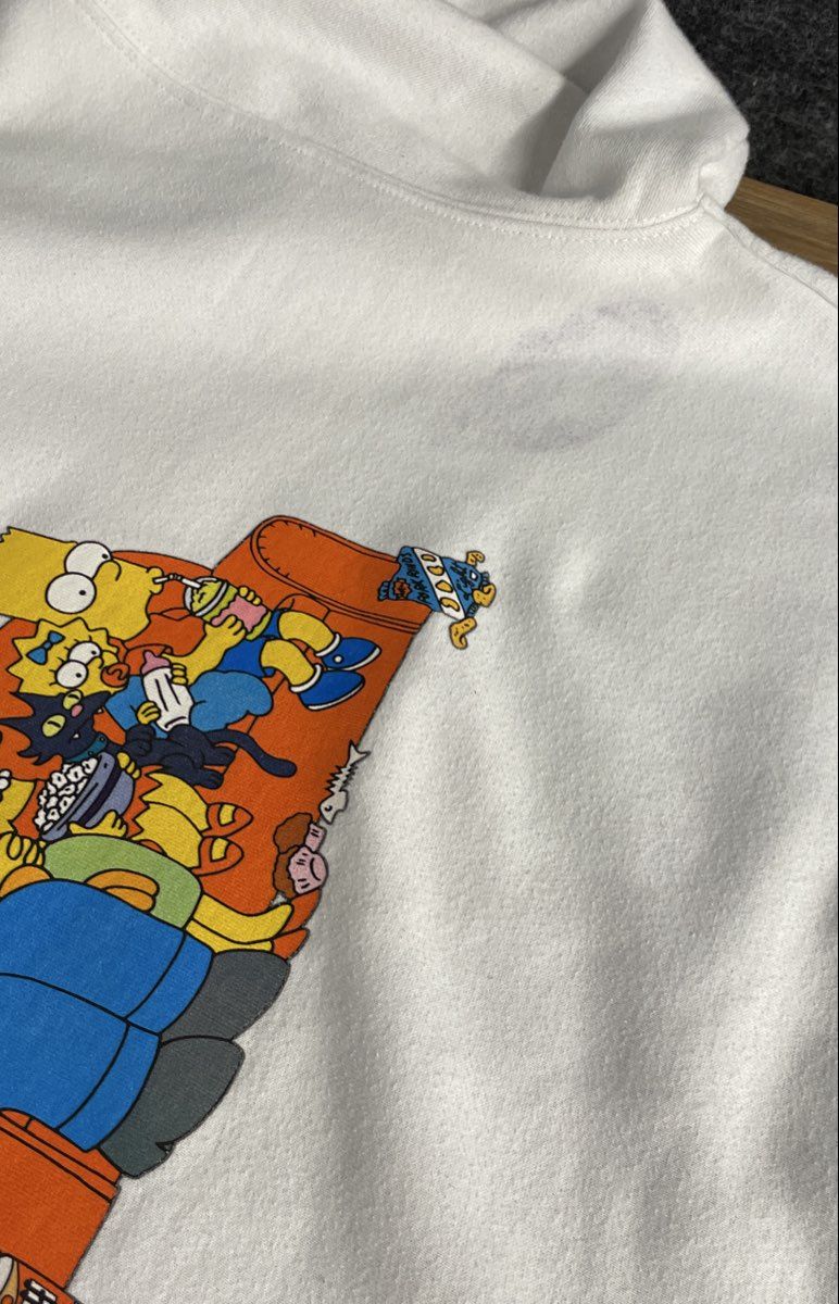 Vans The Simpsons Men's White Hoodie Family Couch Checkerboard Sleeve Size M