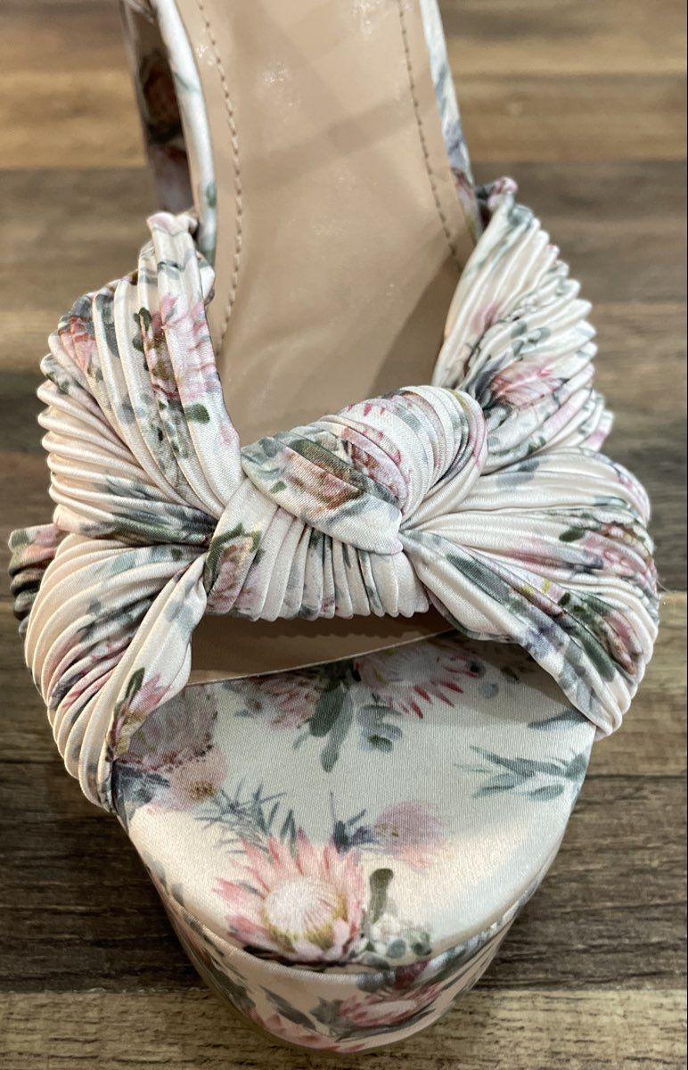 Express Floral Pleated Knot Platform Ankle Strap Block Heel Sandals Size 6