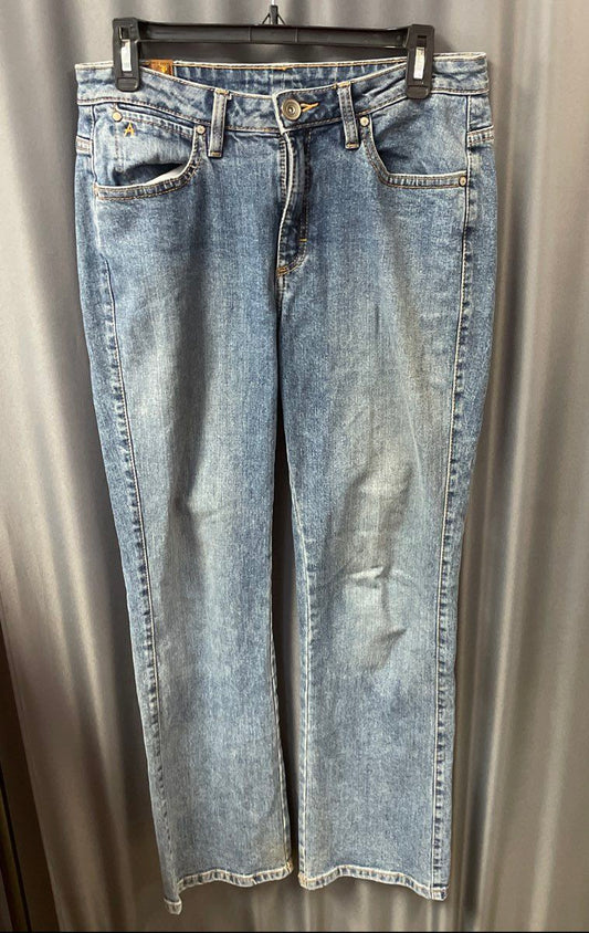 Wrangler Aura Women's Blue Medium Wash Straight Leg Jeans WUT74TM Sz 6 Short