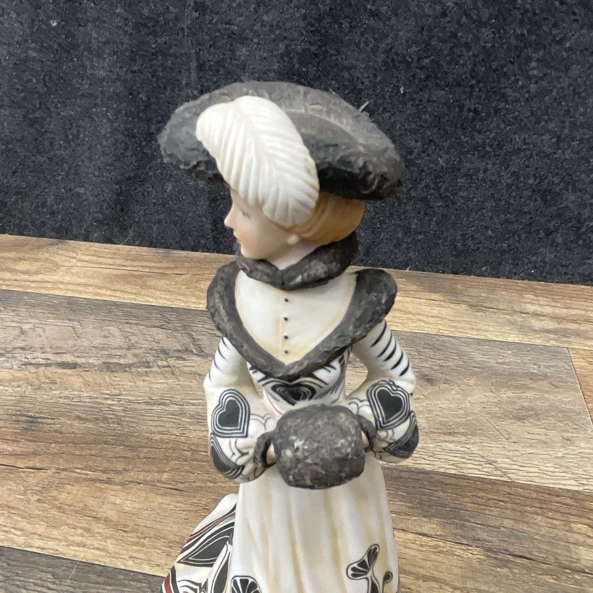 Vintage Lenox Figurine " Tea at the Ritz" Victorian Lady Porcelain 8.5" Tall