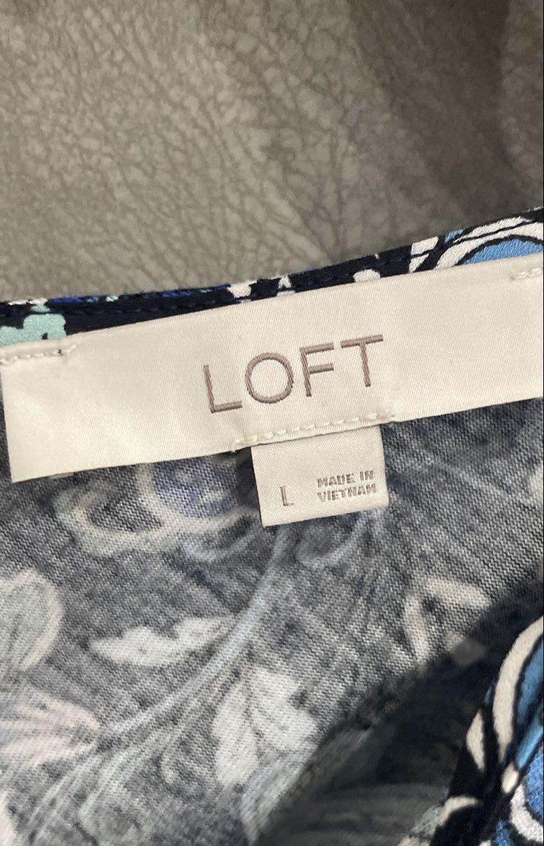 LOFT Women's Blue Paisley Short Sleeve Mixed Media Blouse Sz L