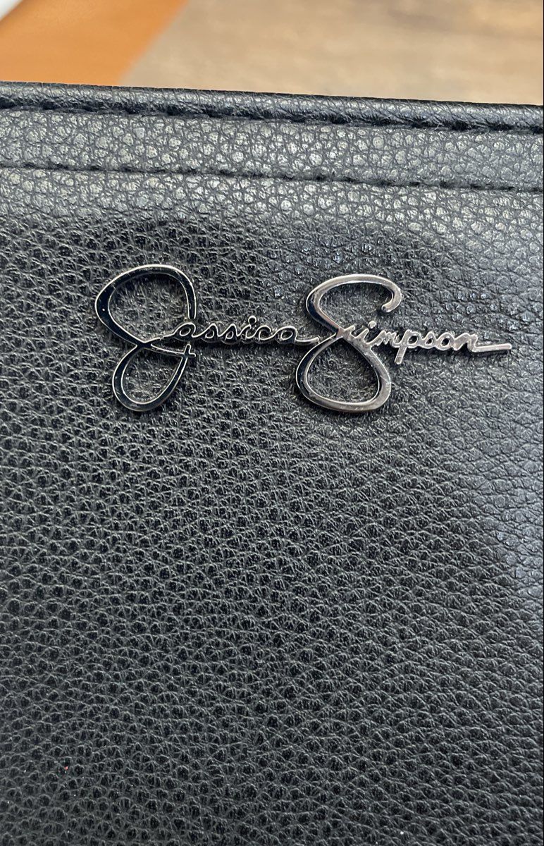 Jessica Simpson Black Leather Pebbled Wallet Silver Hardware Zip Clutch