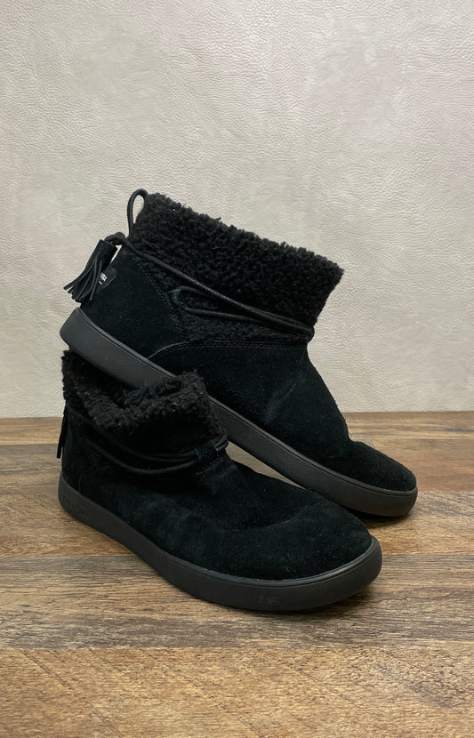 Koolaburra by UGG Victoria Short Black Suede Shearling Boots Women's Size 8