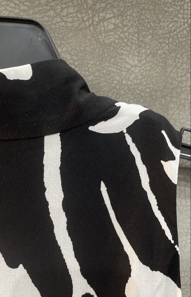 White House Black Market Women's Black White Abstract Twist Sheath Dress Sz 2P