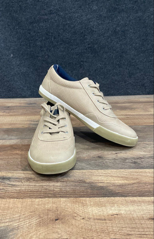 Nautica Bearing Youth Tan Cream Textured Low Top Sneakers Size 6