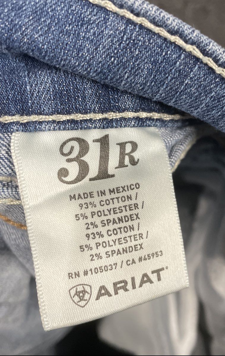 Ariat Women's Distressed Embroidered Pocket Bermuda Denim Shorts Size 31R