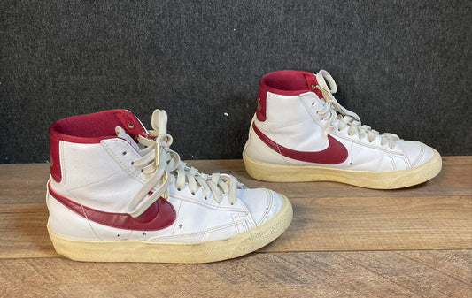 Nike Blazer Mid '77 Vintage White Burgundy Star Gold Detail Shoes Size 6