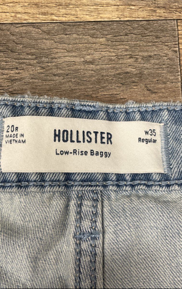 Hollister Women's Light Wash Blue Low-Rise Baggy Jeans Frayed Hem NWT Sz 20R