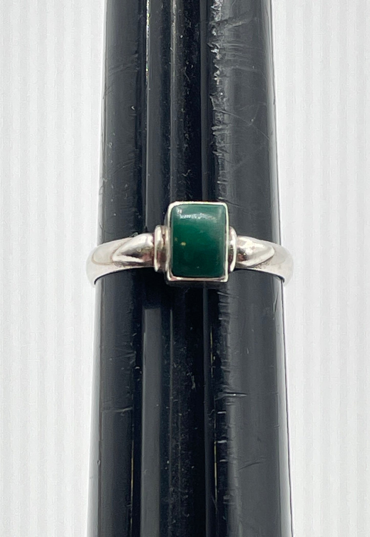 925 Sterling Silver Green Onyx Ring 2.3g