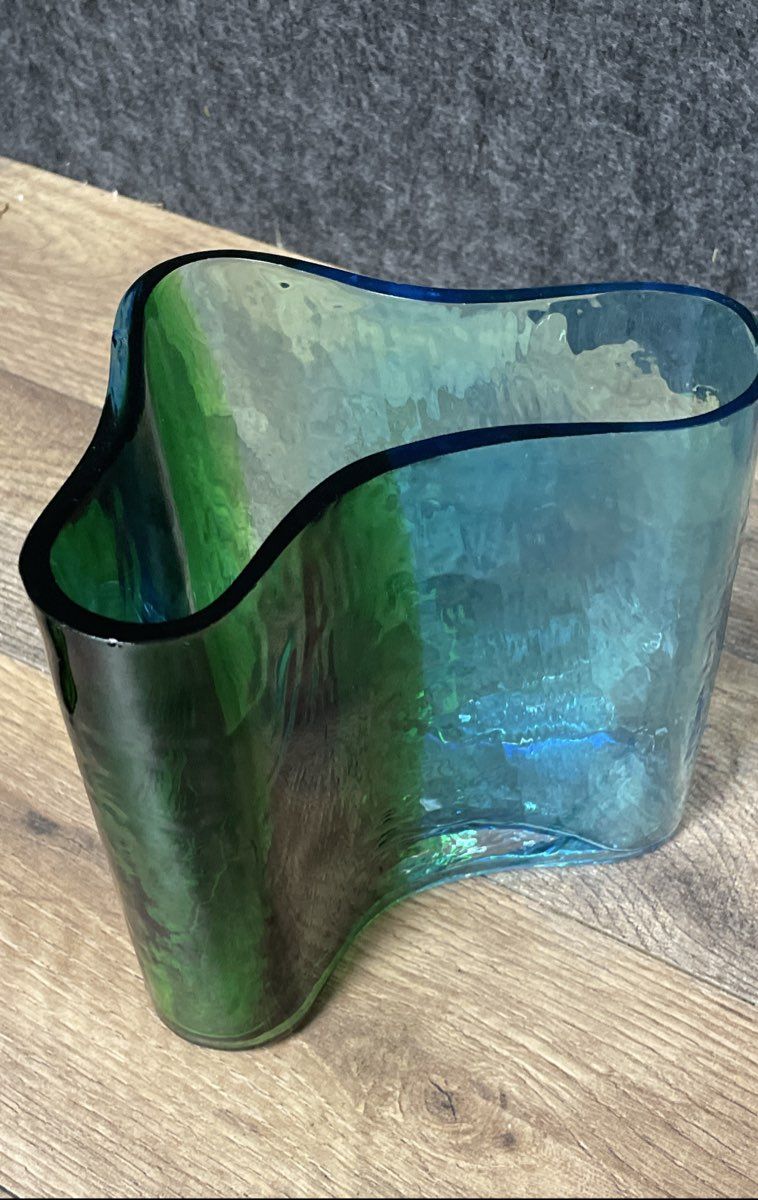 Vintage Southern Living At Home Blown Art Glass Vase