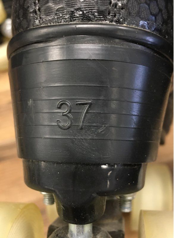 Black Pebble High-Top Roller Skates with Light Up Wheels Size EU 37 / US W 7