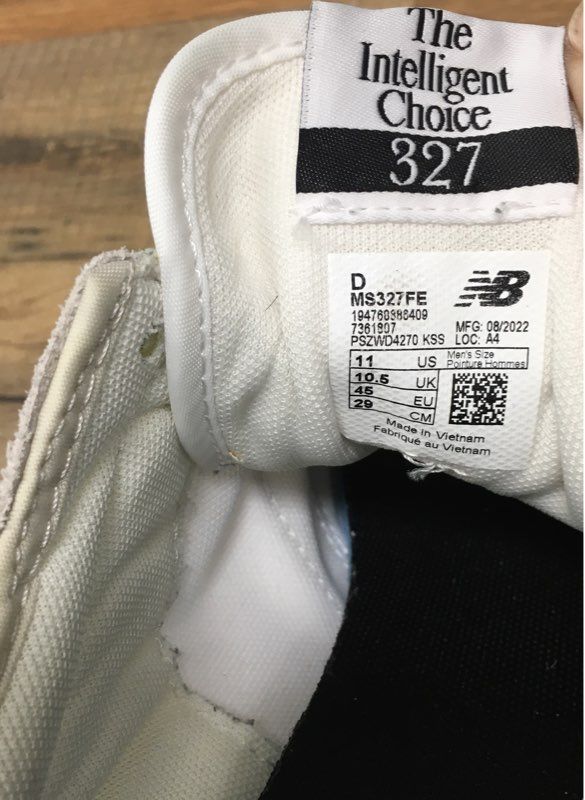 New Balance 327 White Black Grey Lifestyle Sneakers Men's Size 11