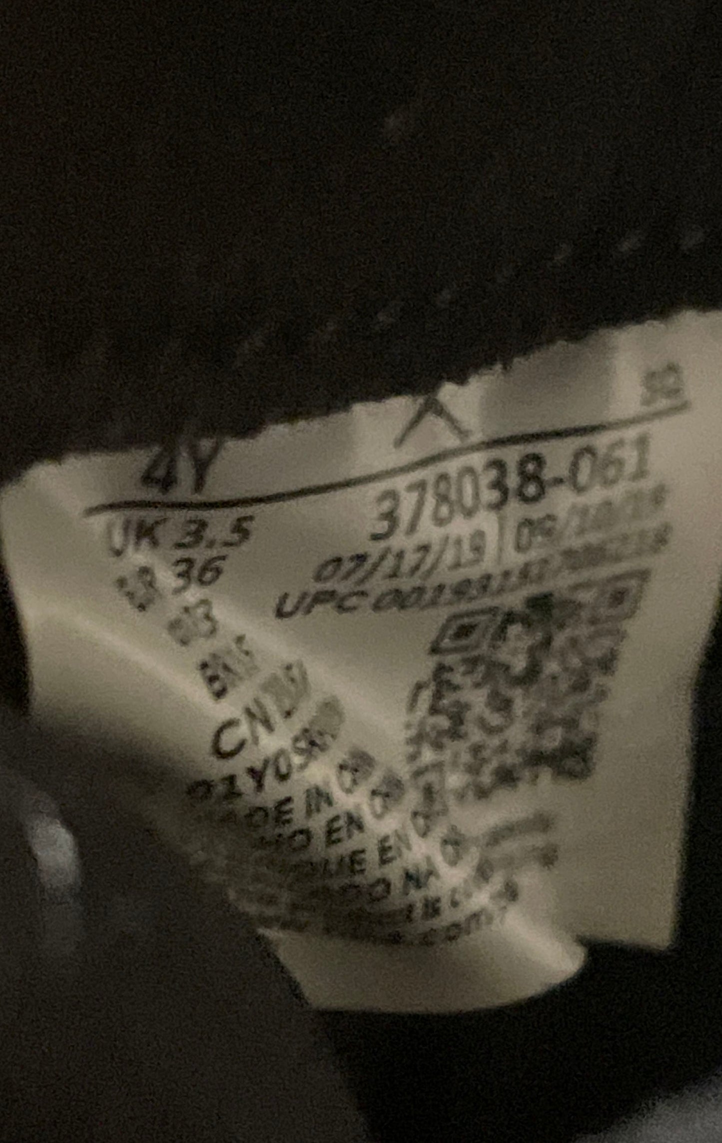 Nike Air Jordan 11 Retro Bred 2019 Black Red GS Size 4Y