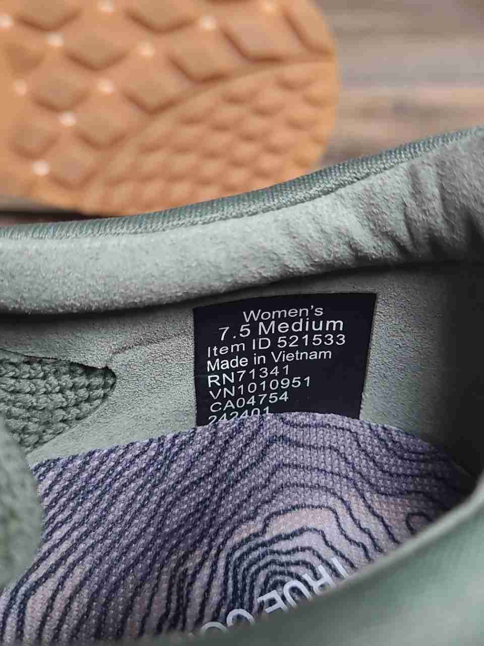 L.L. Bean Comfort Knit Trail Shoes Sage Green Neon Sneakers Women's Size 7.5