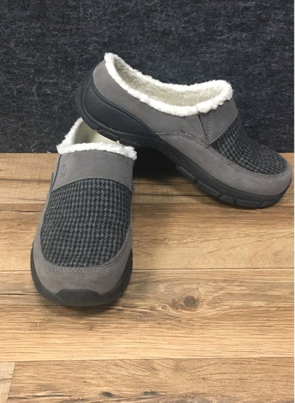Boy's Lands' End All Weather Mule Beige Casual Shoe Size 7