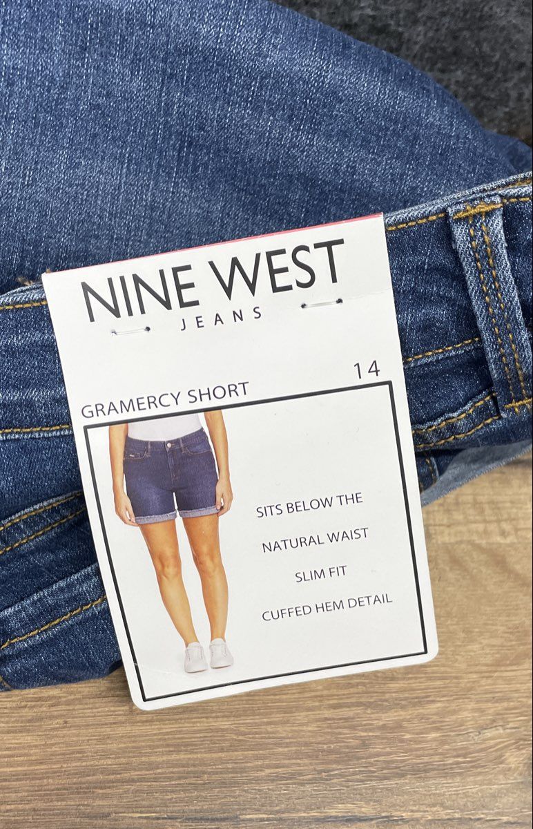 Nine West Women's Blue Gramercy Denim Jean Shorts Slim Fit Cuffed NWT Sz 14