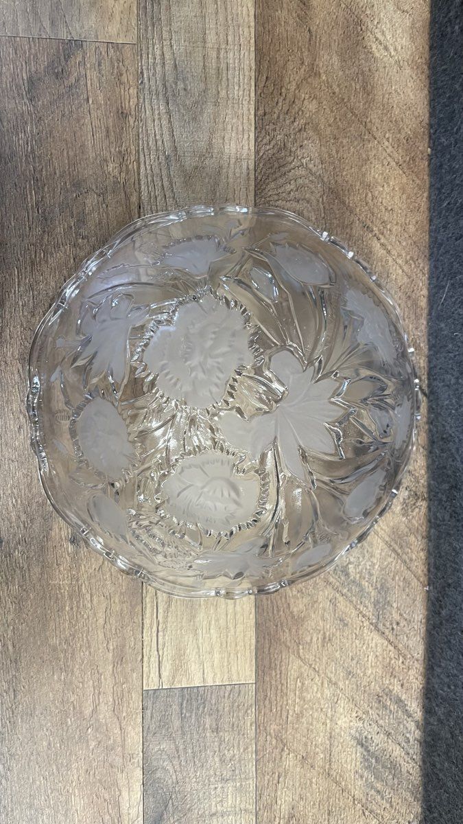 Mikasa Studio Nova Winter Rose Frosted Crystal Bowl