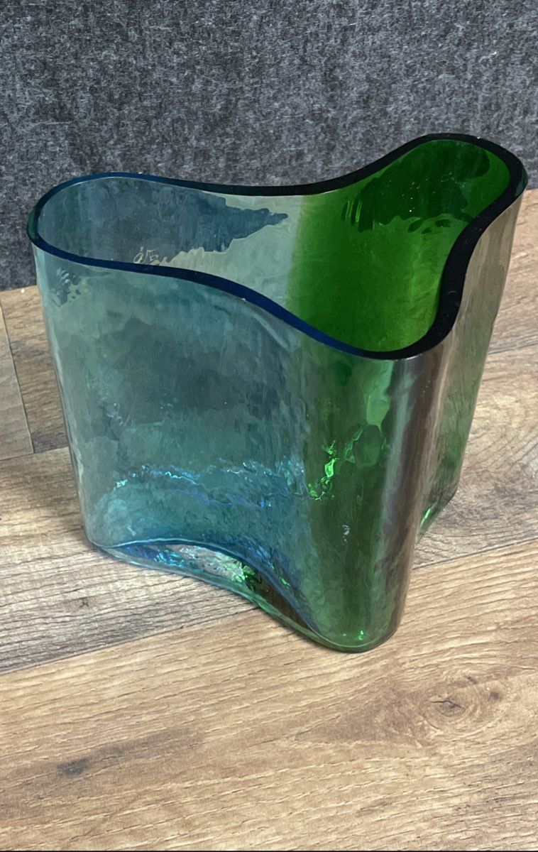 Vintage Southern Living At Home Blown Art Glass Vase
