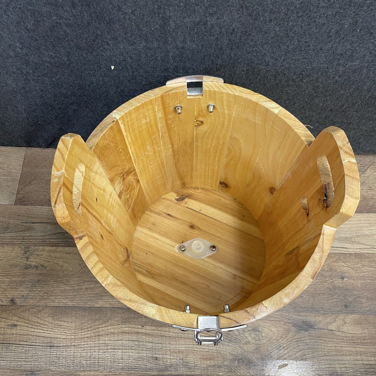 Oster 4-Quart Wooden Bucket Ice Cream Maker