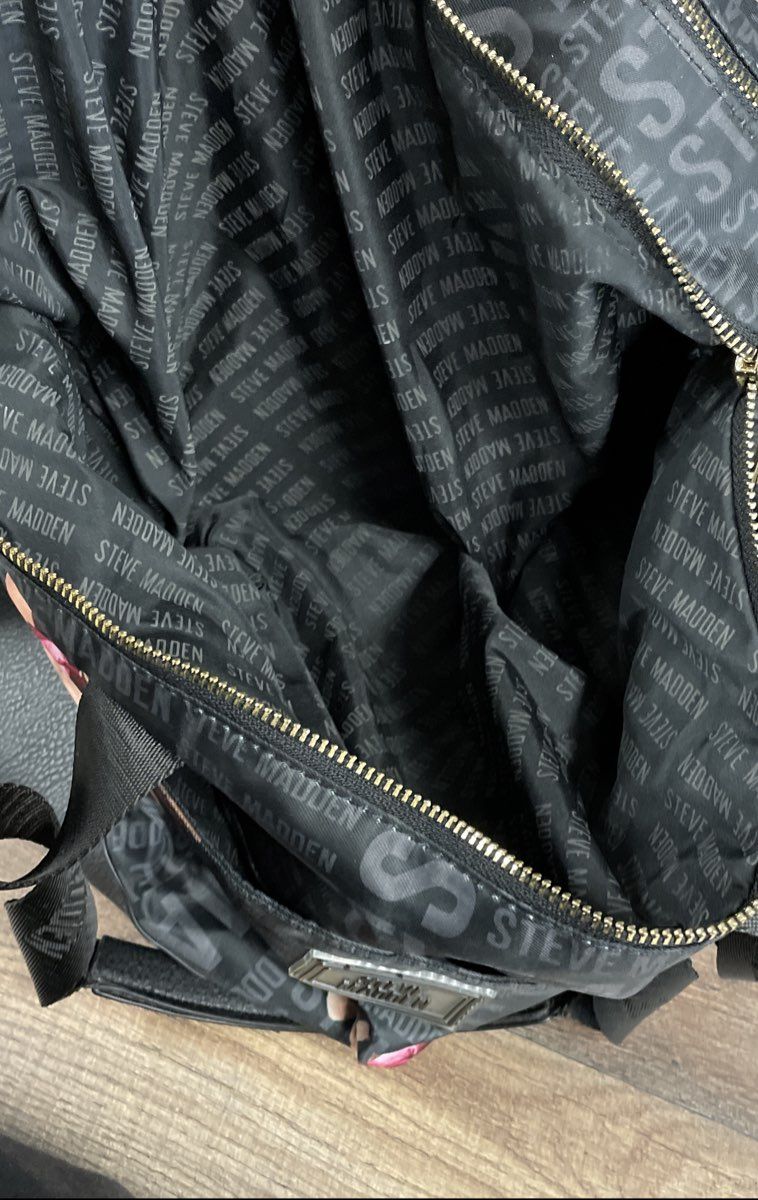 Steve Madden Black Floral Logo Print Tote Bag Gold Hardware Crossbody Strap