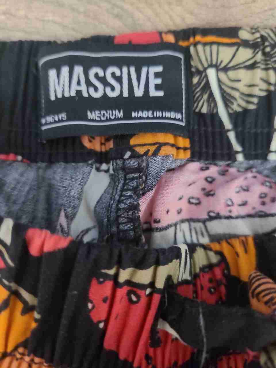 Massive Men's Mushroom Print Shorts Black Multicolor Elastic Waist Sz M