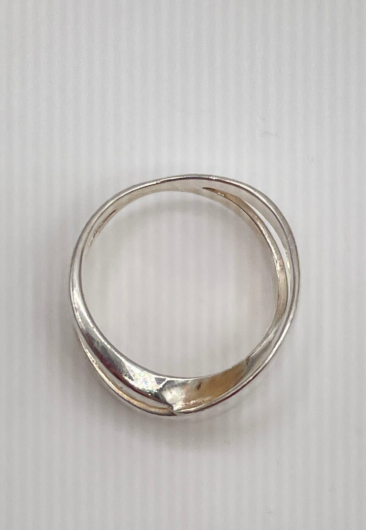 925 Sterling Silver Crossover Ring 3.7g