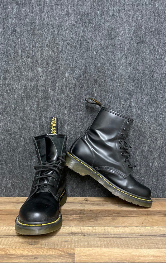 Dr. Martens 1460 Black Smooth Leather 8-Eye Lace-Up Women's Boots Size 8