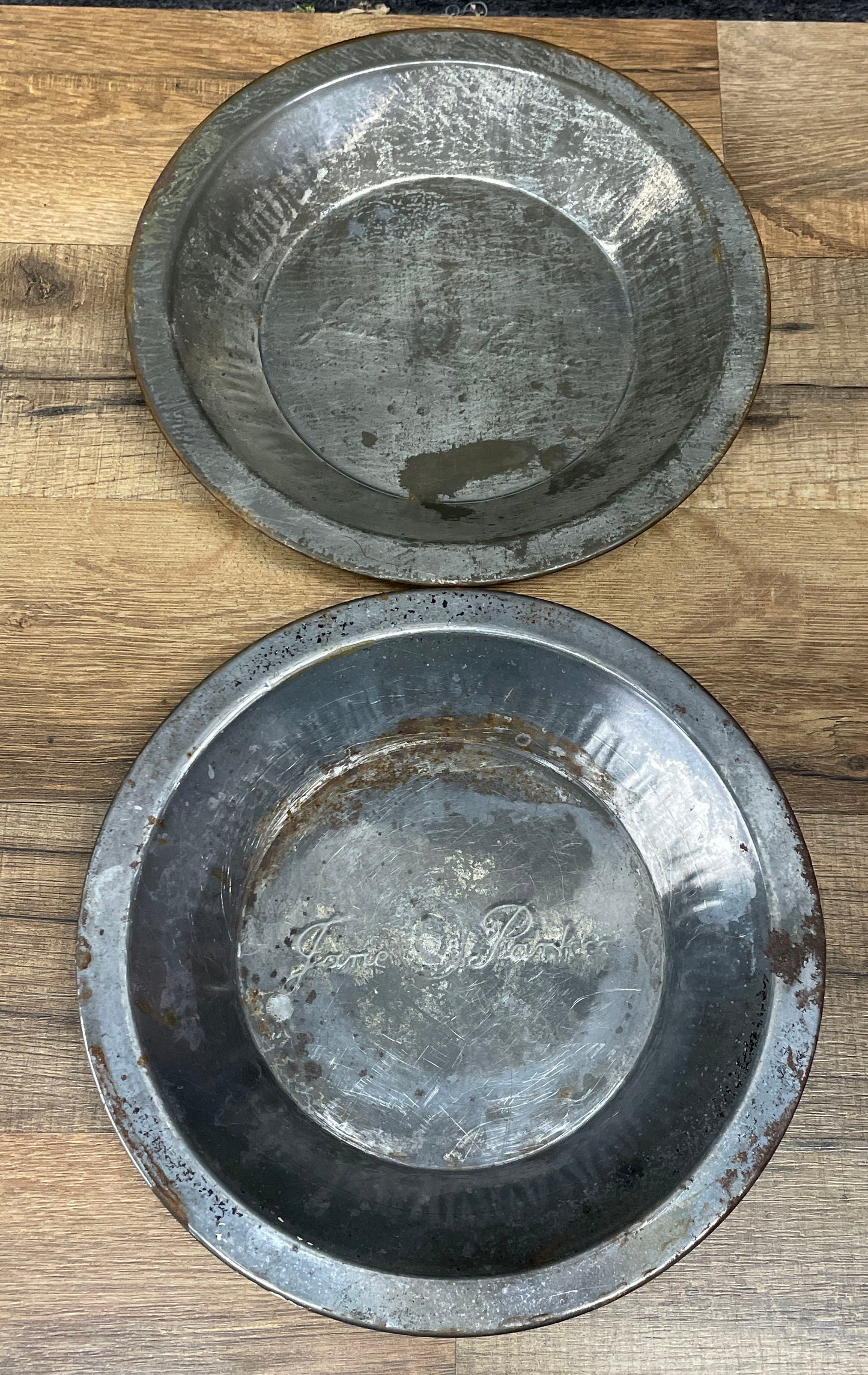 Set of 4 Vintage Tin Tart Pans