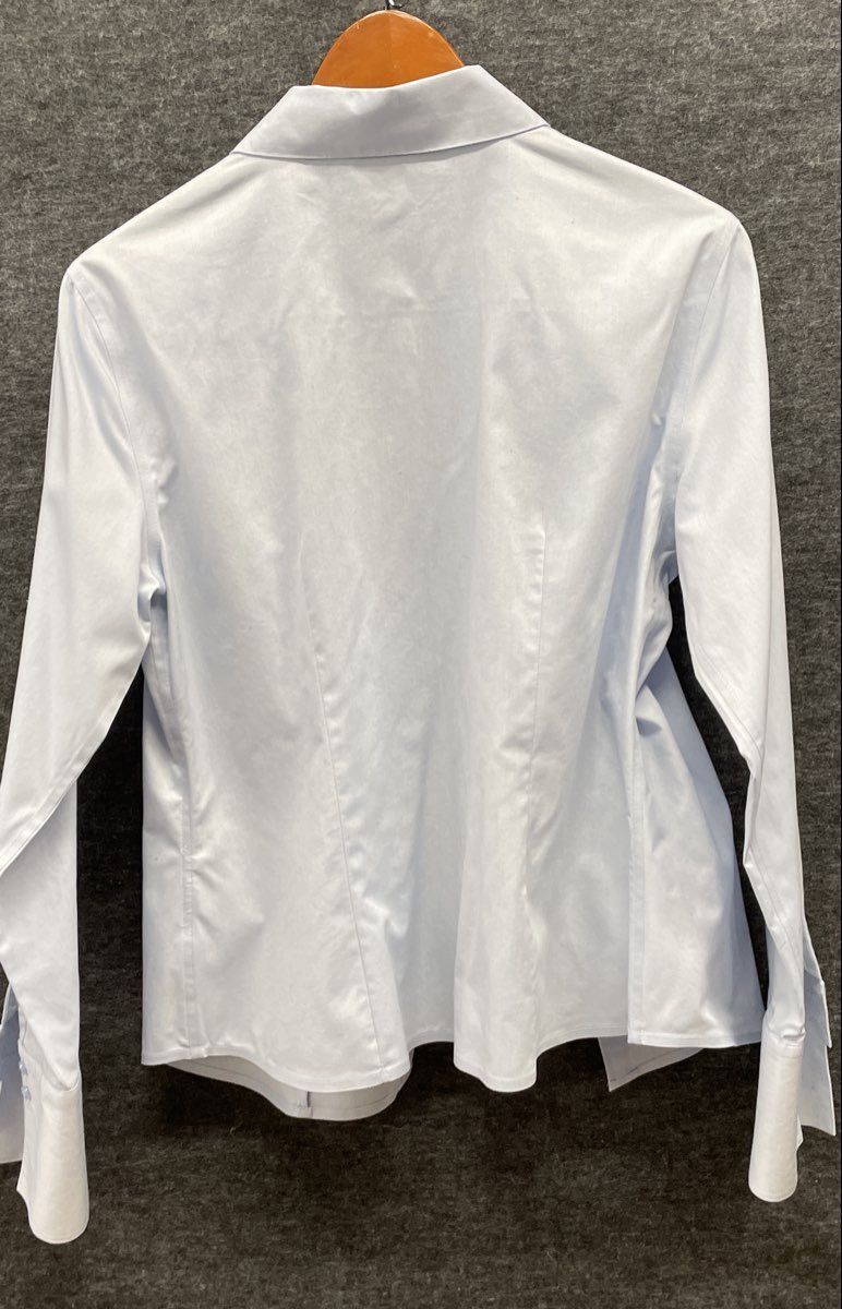Calvin Klein Women's Light Blue Non-Iron Long Sleeve Button Up Shirt Sz 8