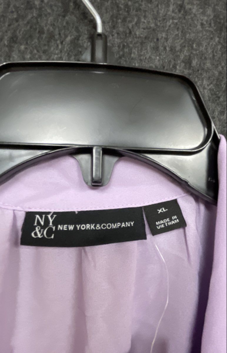 New York & Company Women's Lavender Cold Shoulder Tie Neck Blouse Sz XL NWT
