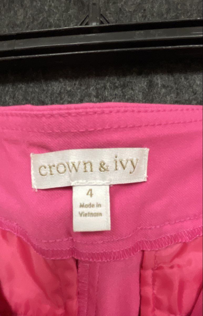 Crown & Ivy Women's Pink Scalloped Hem Shorts Size 4