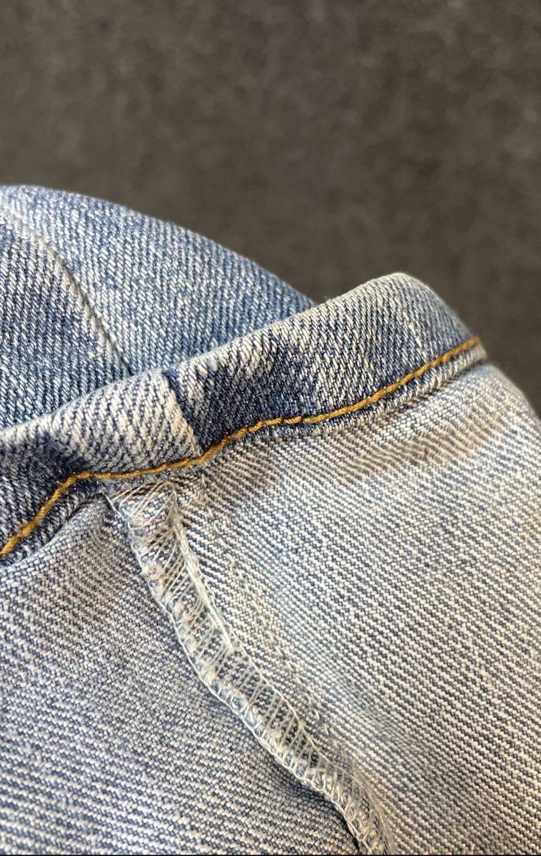 Vintage Y2K Southpole Women's Light Wash Embroidered Capri Jeans Blue Sz 9