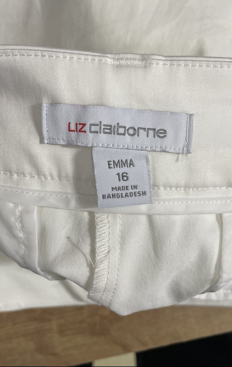 Liz Claiborne Women's White Emma Slim Leg Ankle Pants Sz 16 NWT