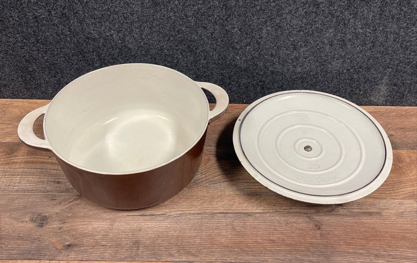 Descoware Brown/ White R0-8 3.5Qt. Baking Casserole Dish