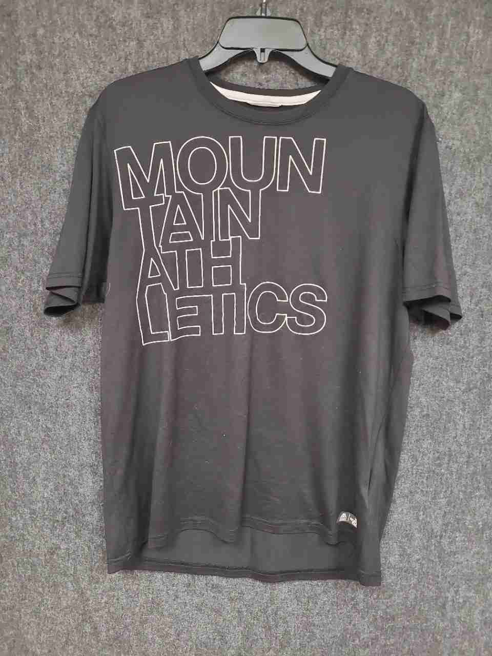 The North Face Men's Mountain Athletics Graphic T-Shirt Black Sz M